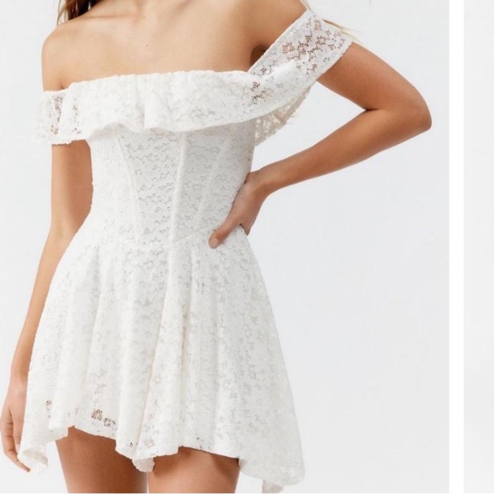 Kimchi Blue Urban White Lace Mini Off-Shoulder Dress